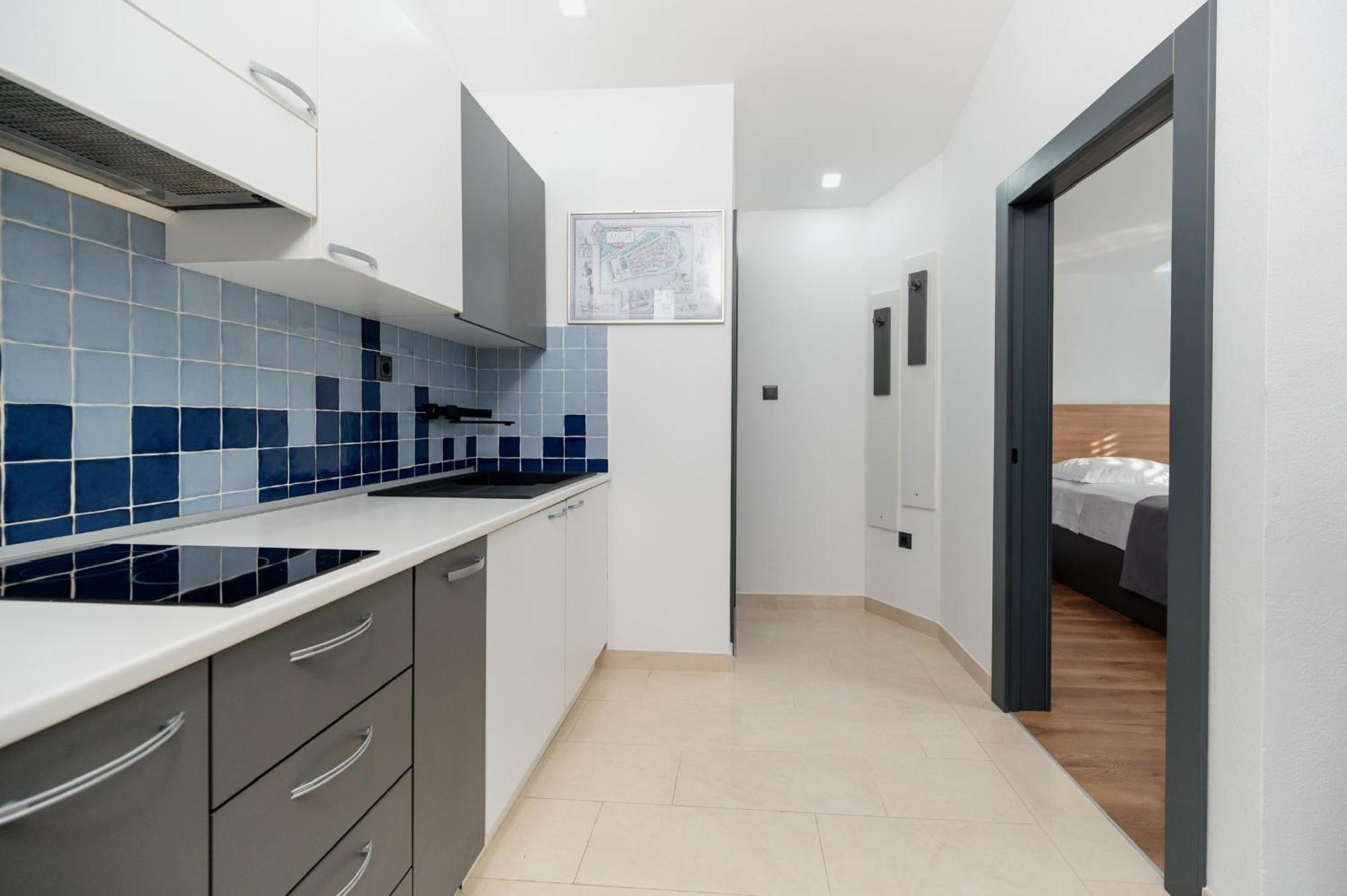 Apartments Kudelik Трогир Экстерьер фото