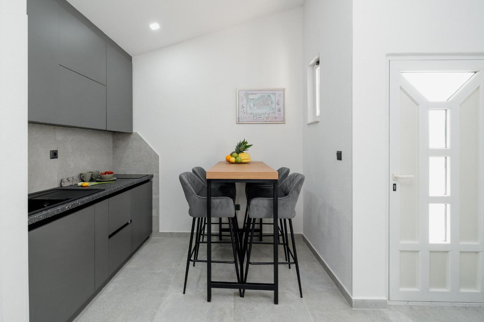 Apartments Kudelik Трогир Экстерьер фото